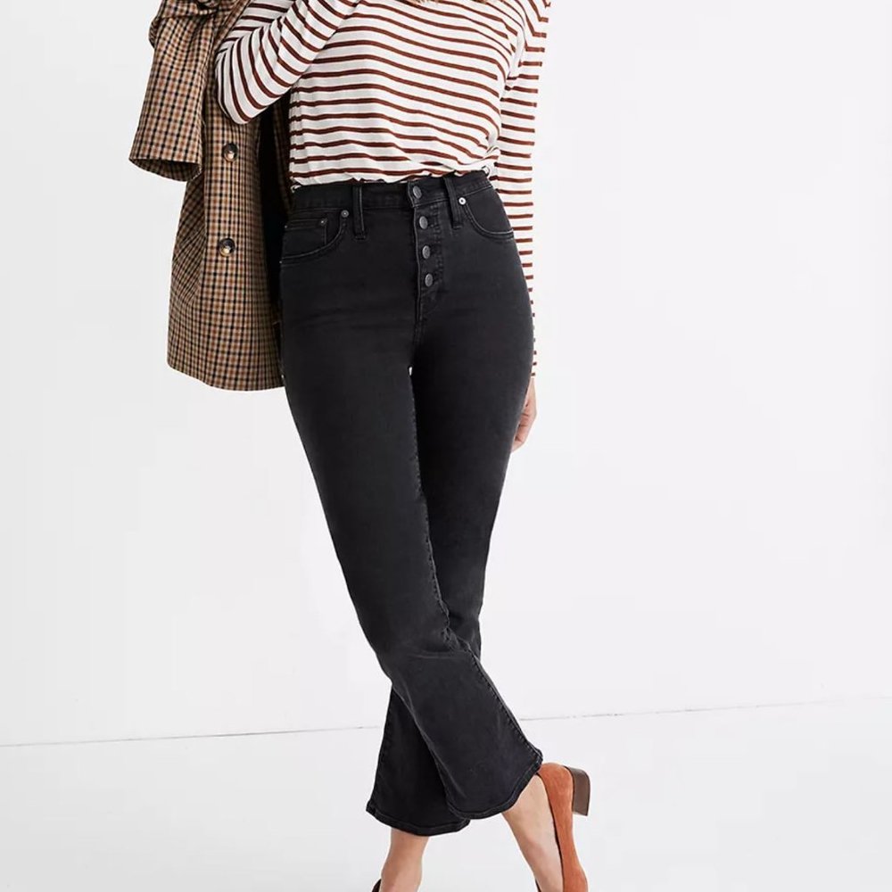 Madewell Cali Demi-Boot Jeans in Bellspring Wash: Button-Front Edition